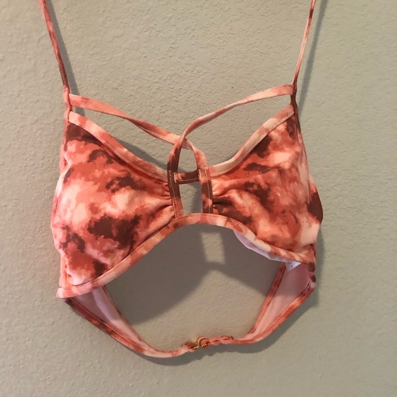 Bathing suite top - Picture 3 of 5